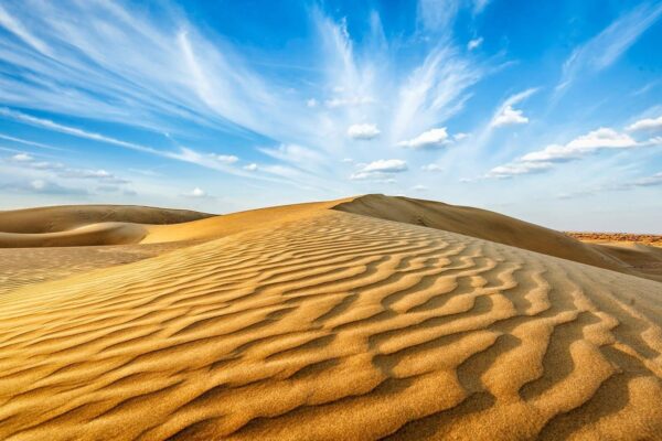 570158-desert-sky-sand-dune-singing-sand-cloud-sand